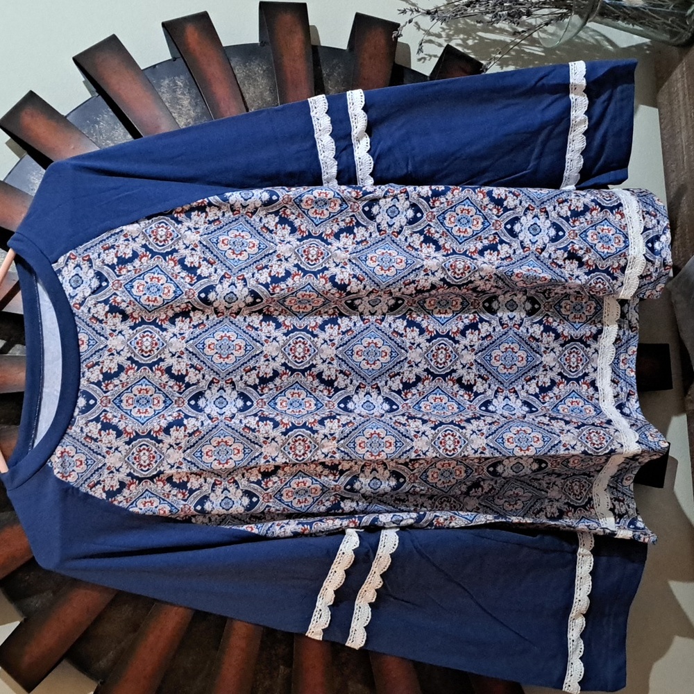 New Blue Patterned Lace Detail Women's Top - Picture 13 of 15